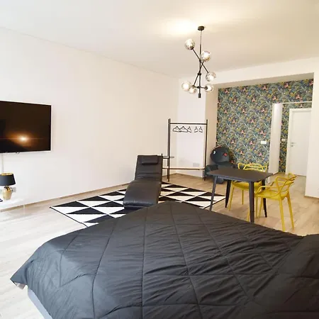 Appartement Roma 141 *